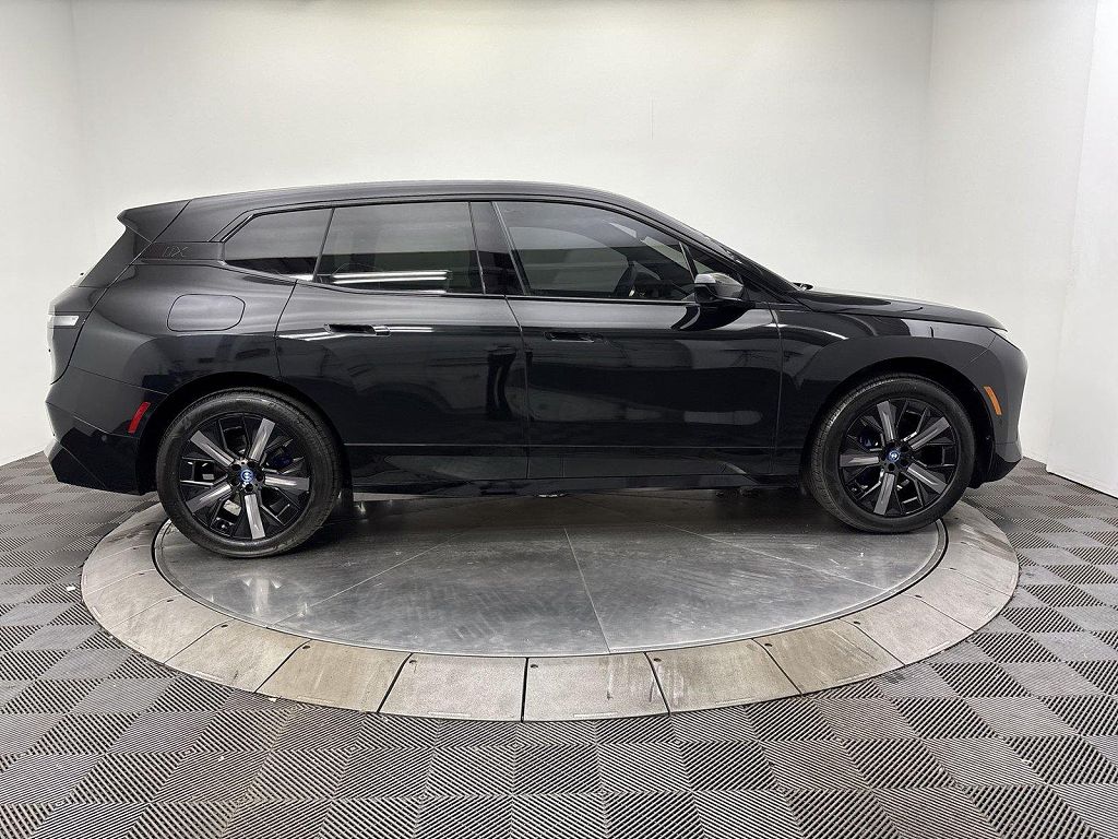 2024 BMW iX photo 1