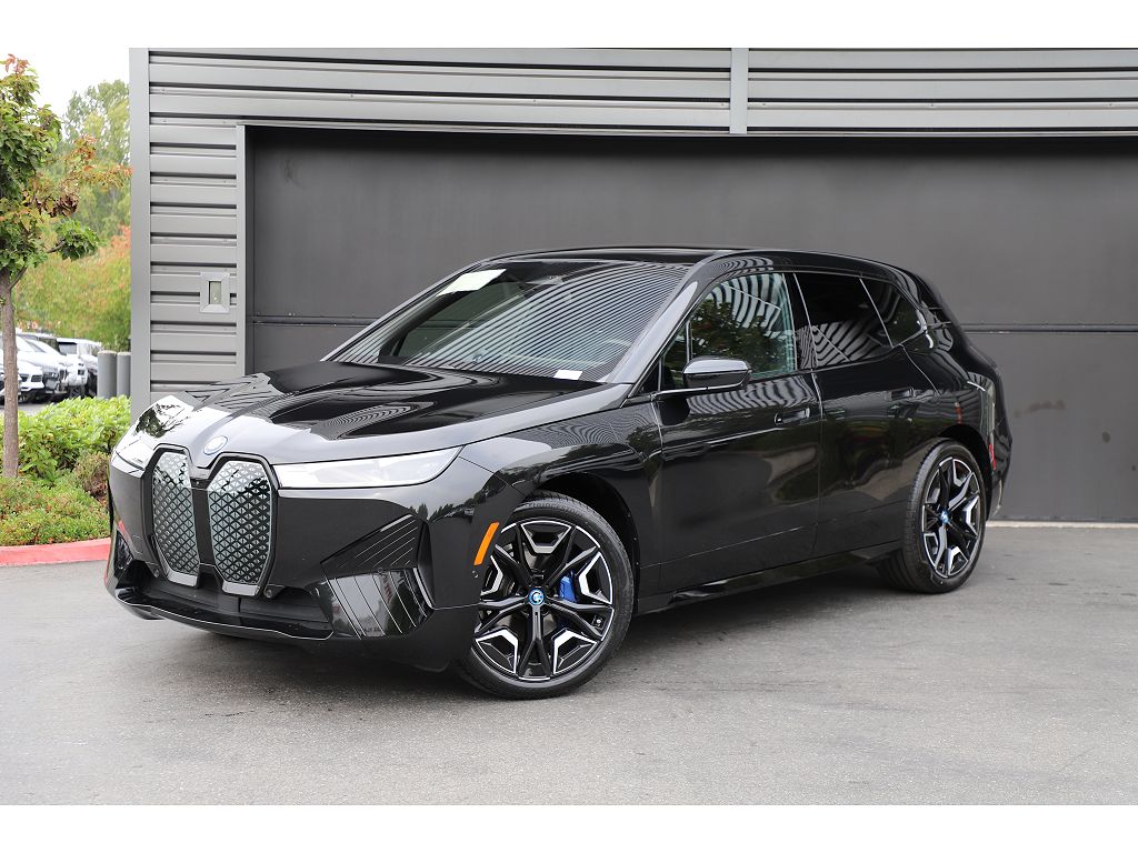 2025 BMW iX xDrive50