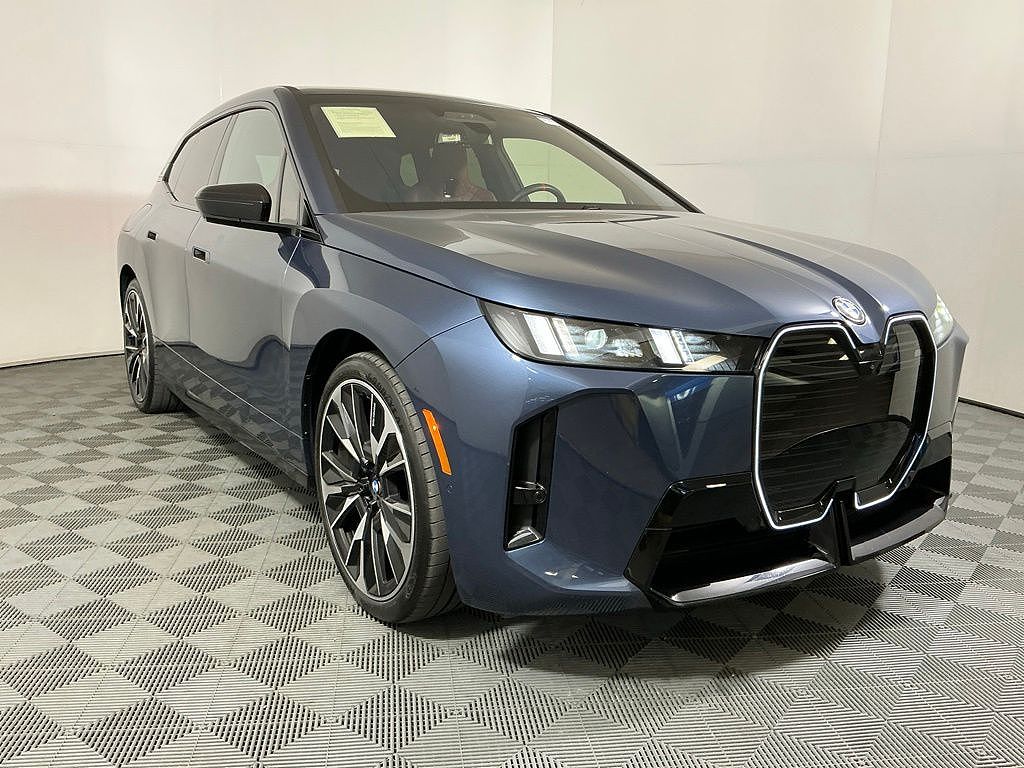 2026 BMW iX M70