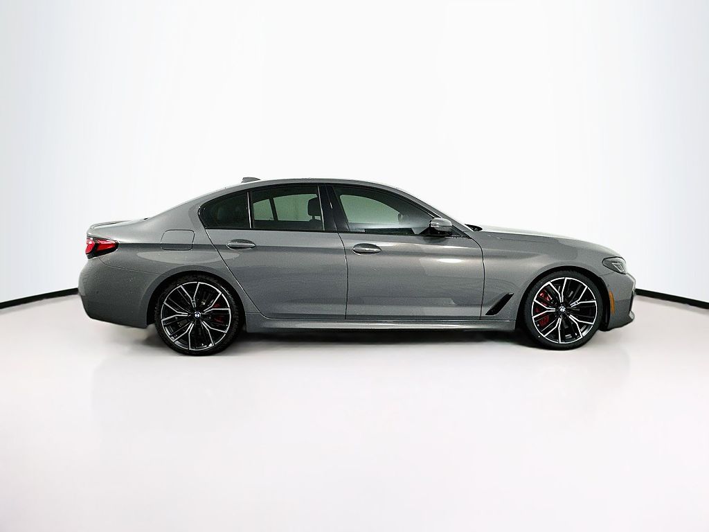 2022 BMW 5 Series M550i xDrive