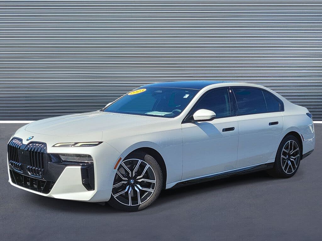 2023 BMW 7 Series 740i
