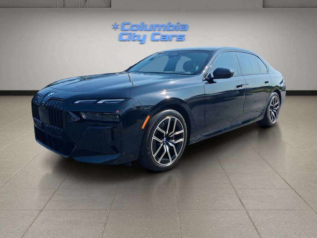 2023 BMW 7 Series 740i