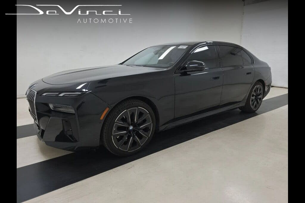 2023 BMW 7 Series 740i