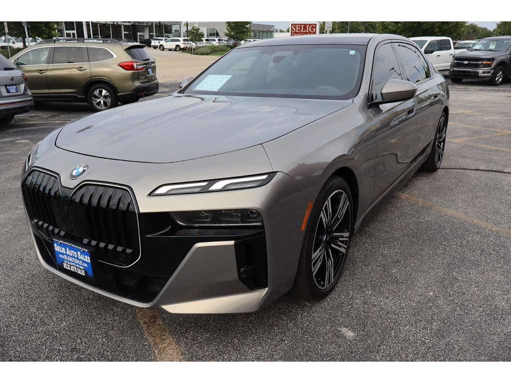2024 BMW 7 Series 740i