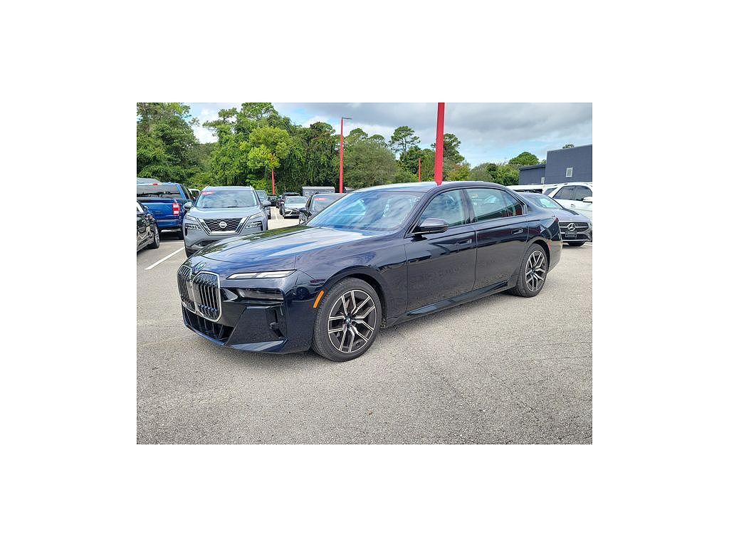 2025 BMW 7 Series 740i