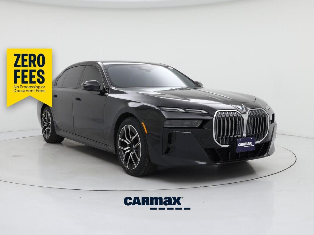 2025 BMW 7 Series 740i