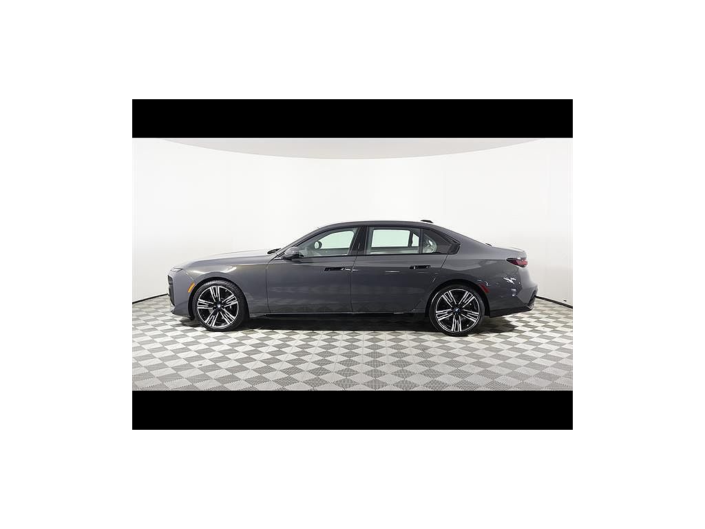 2026 BMW 7 Series 740i