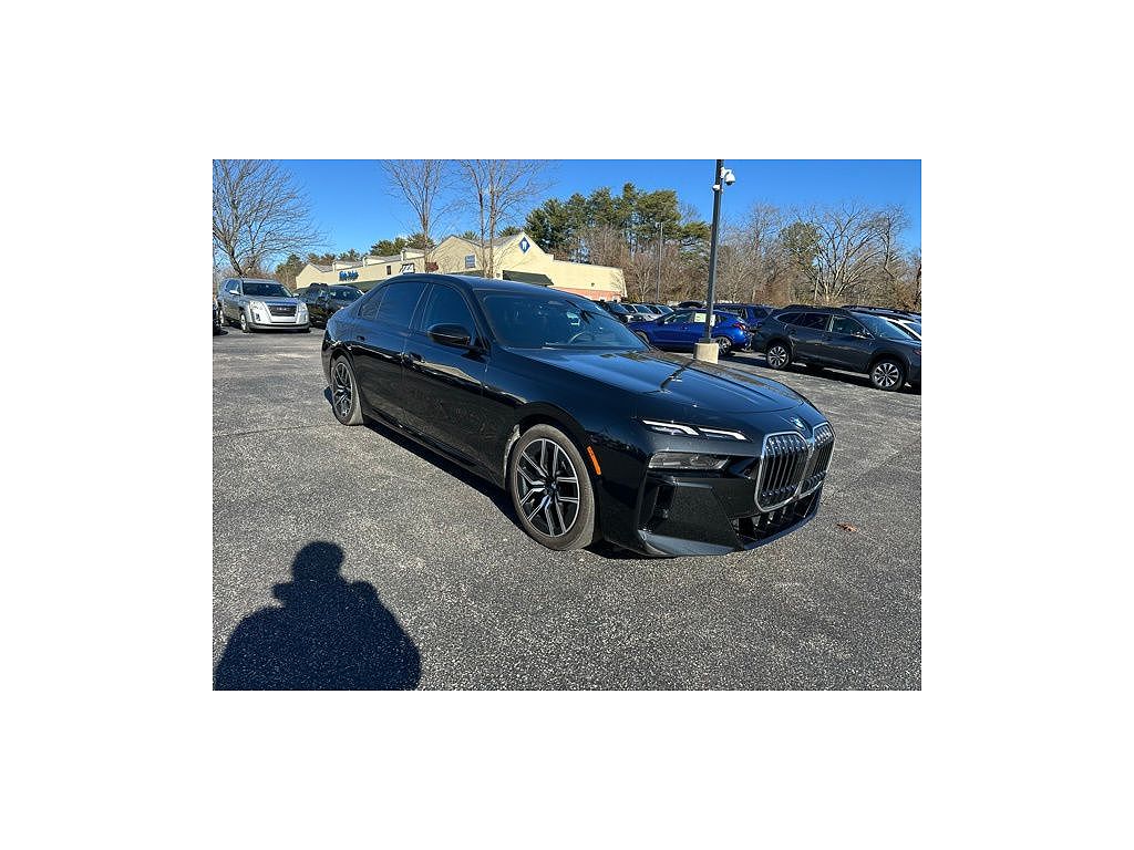 2024 BMW 7 Series 740i