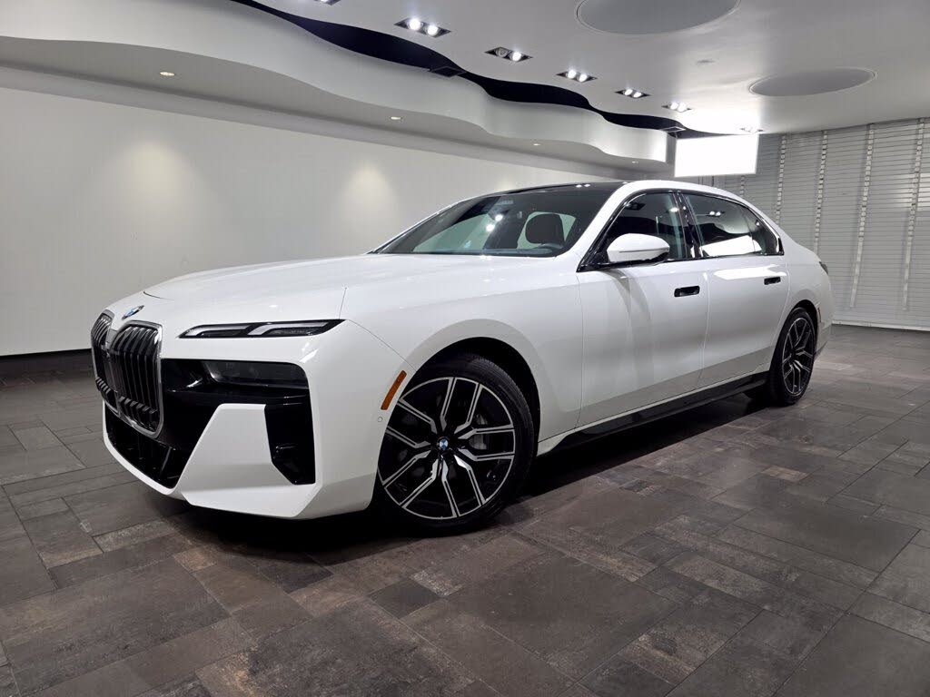 2025 BMW 7 Series 740i xDrive