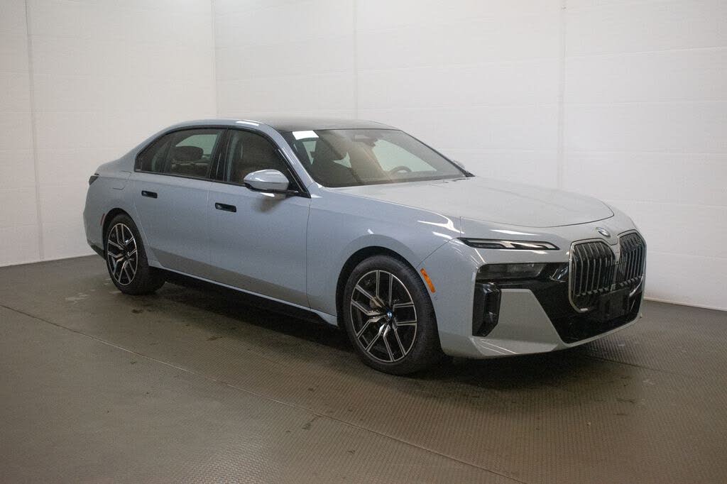 2025 BMW 7 Series 740i xDrive