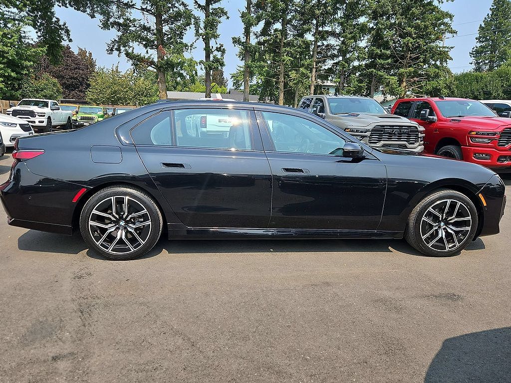 2025 BMW 7 Series 740i xDrive