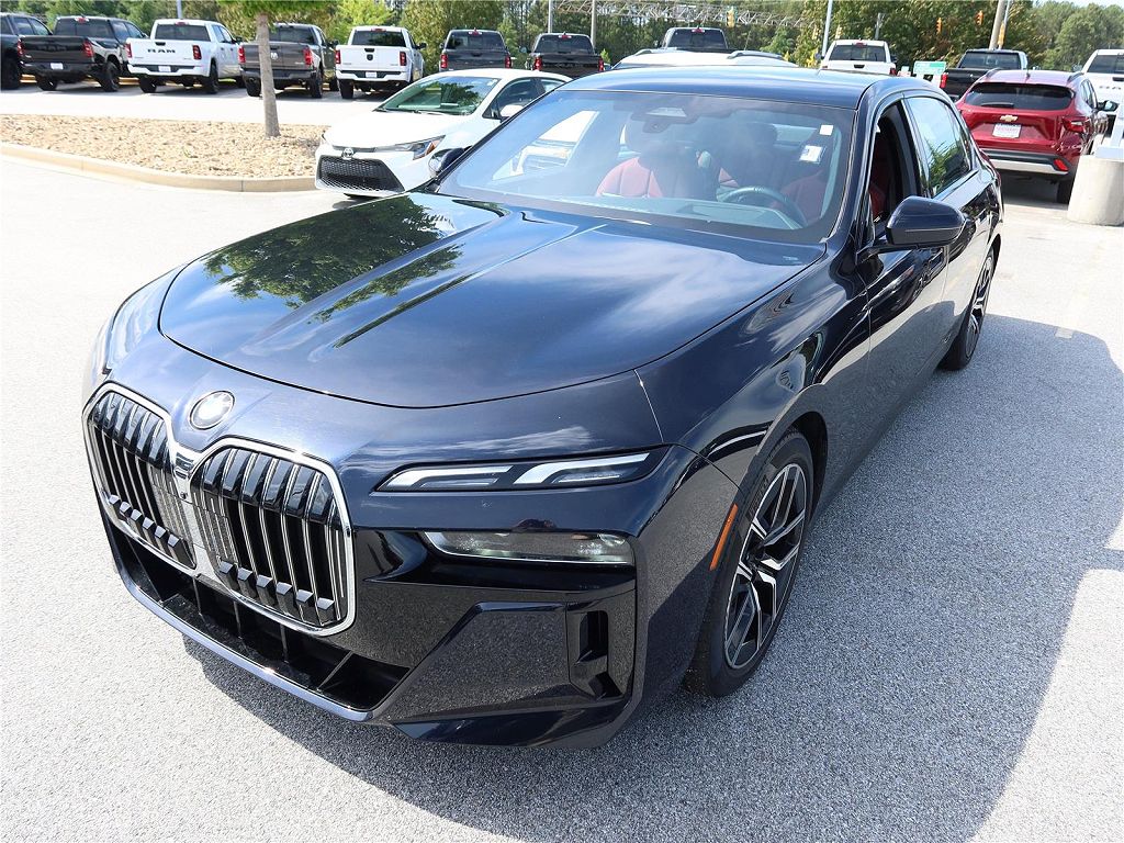 2025 BMW 7 Series 740i xDrive