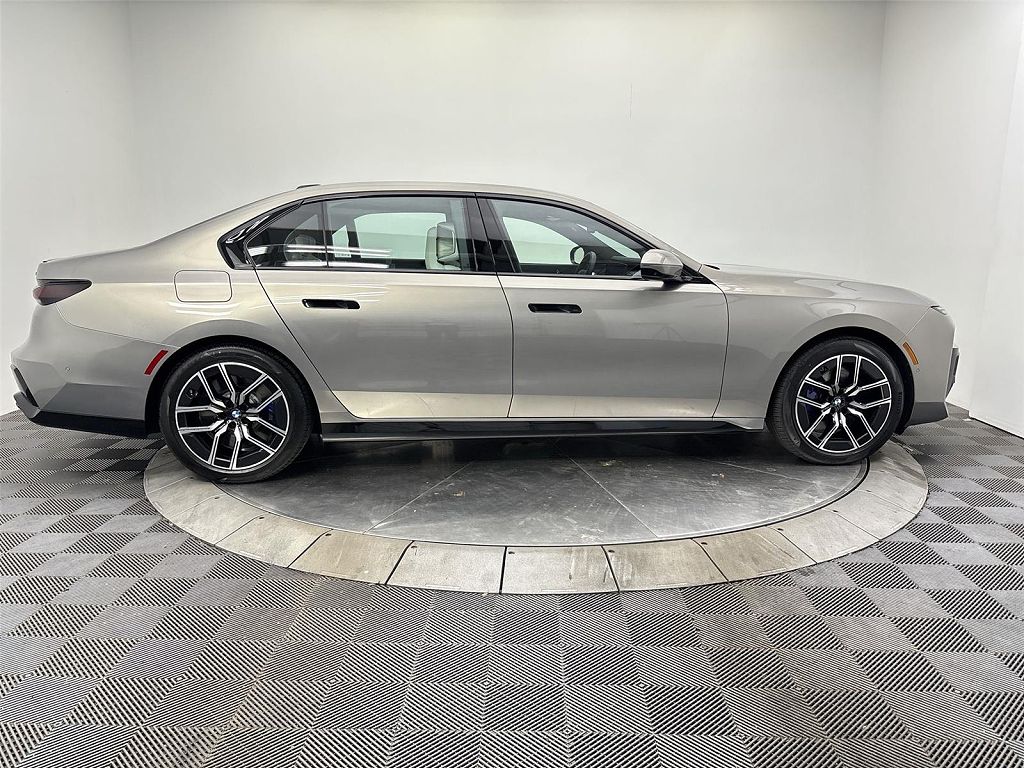 2025 BMW 7 Series 760i xDrive