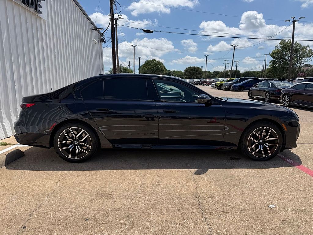 2023 BMW 7 Series 760i xDrive