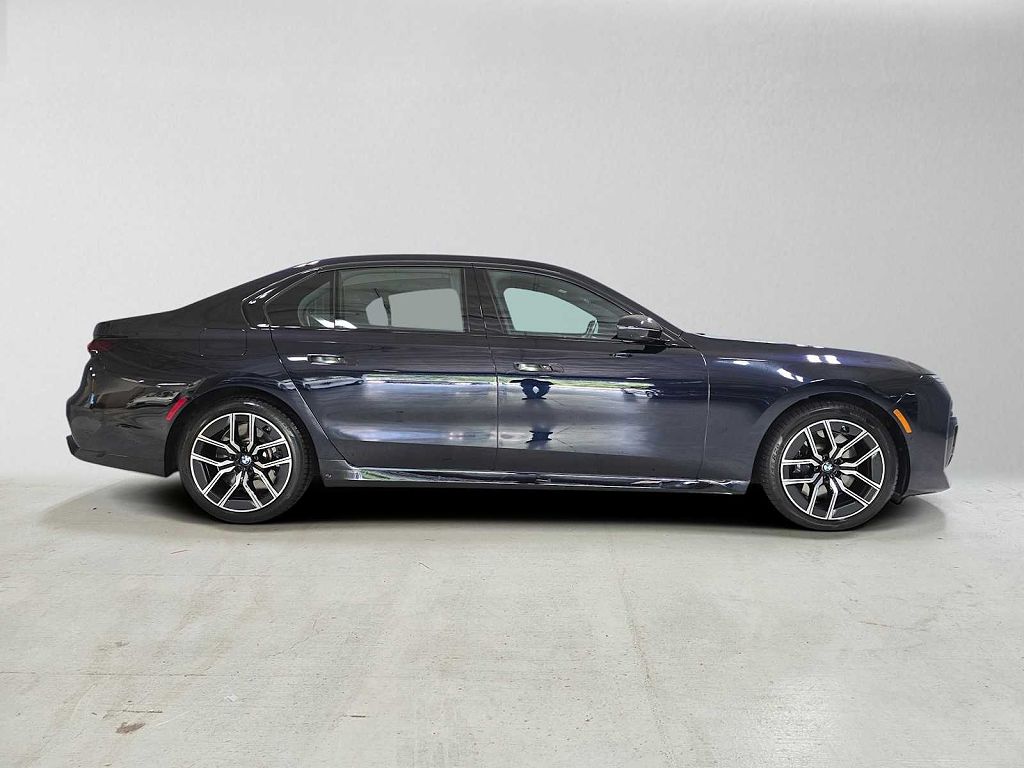 2023 BMW 7 Series 760i xDrive