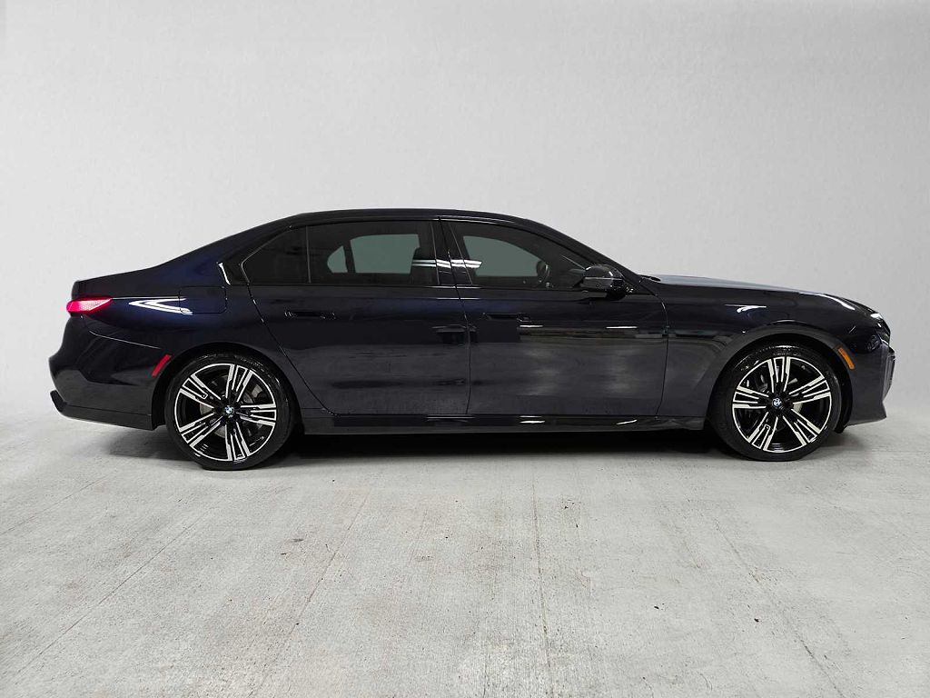 2024 BMW 7 Series 760i xDrive