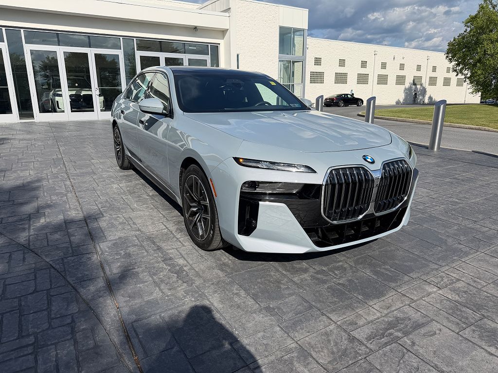 2023 BMW 7 Series 760i xDrive
