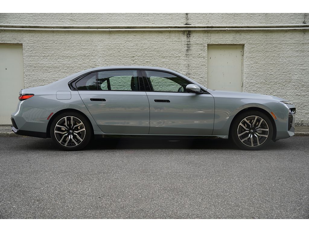 2024 BMW 7 Series 760i xDrive