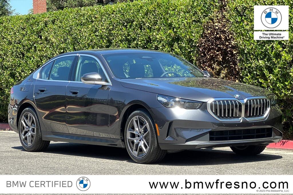 2026 BMW 5 Series 530i