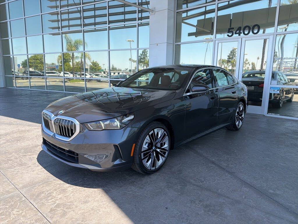 2026 BMW 5 Series 530i