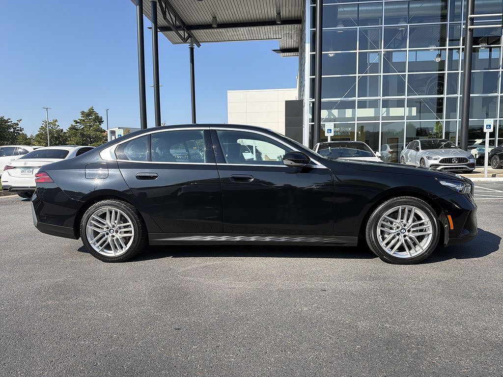 2024 BMW 5 Series 530i