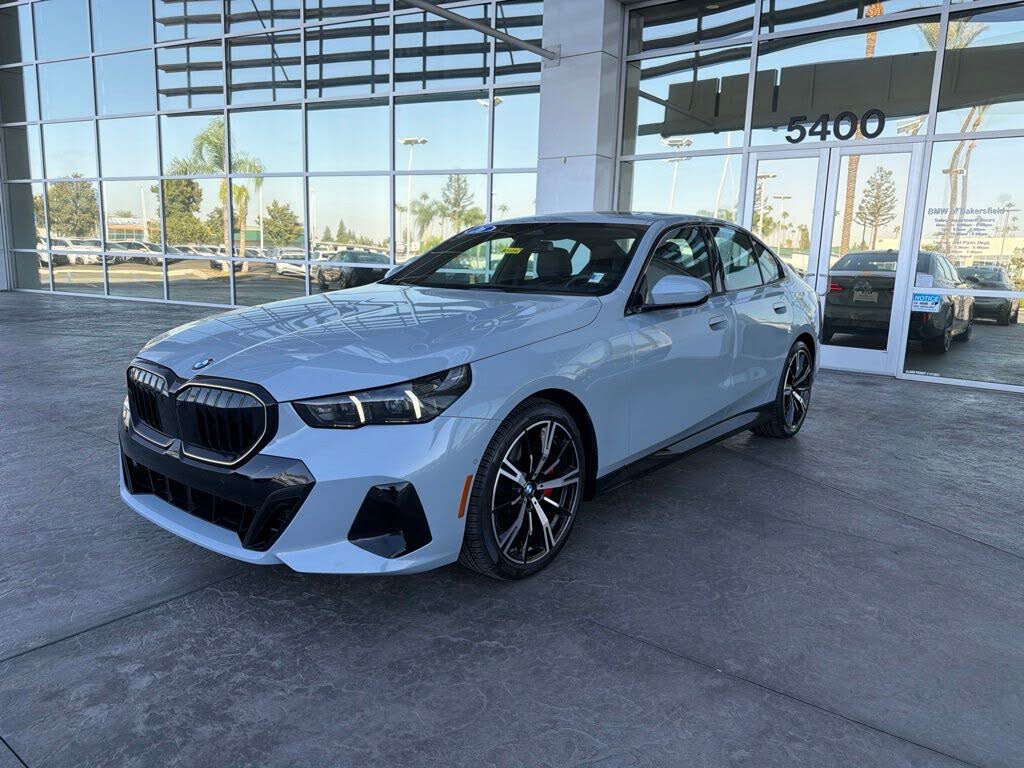 2026 BMW 5 Series 530i