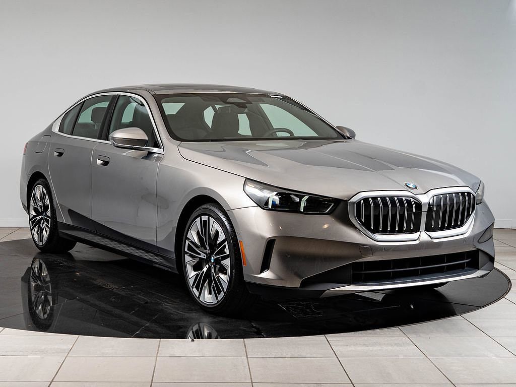 2025 BMW 5 Series 530i xDrive