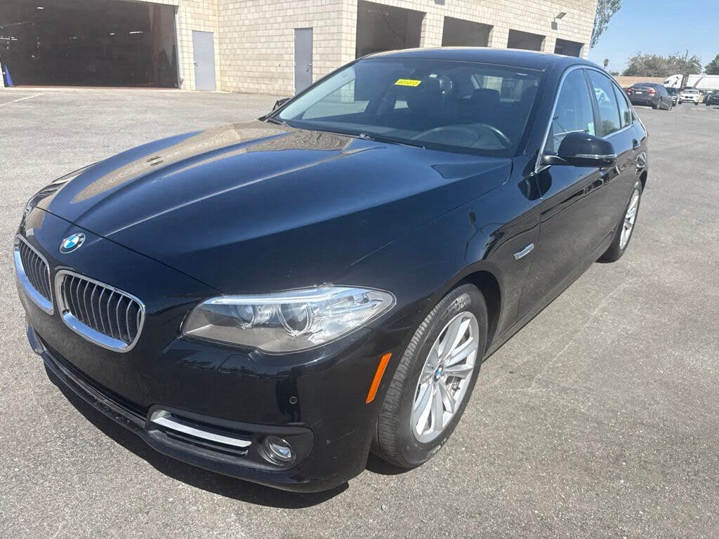2016 BMW 5 Series 528i