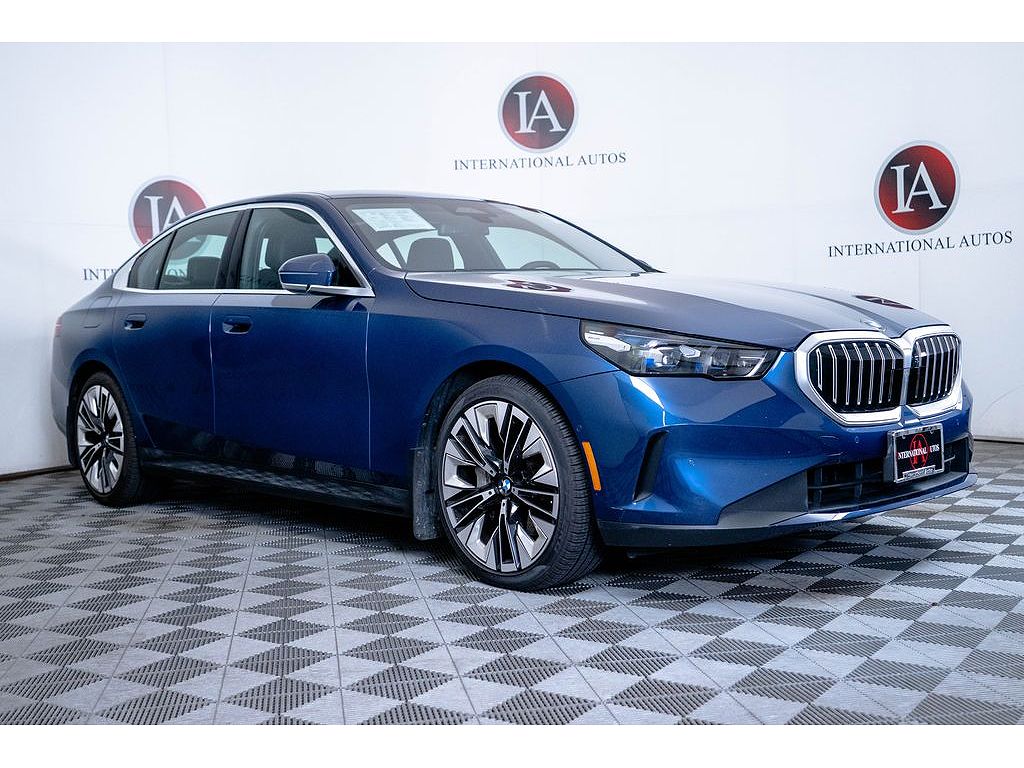 2025 BMW 5 Series 540i xDrive