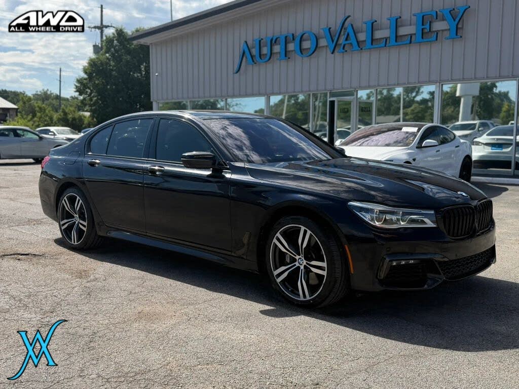 2016 BMW 7 Series 750i xDrive Sedan 4D