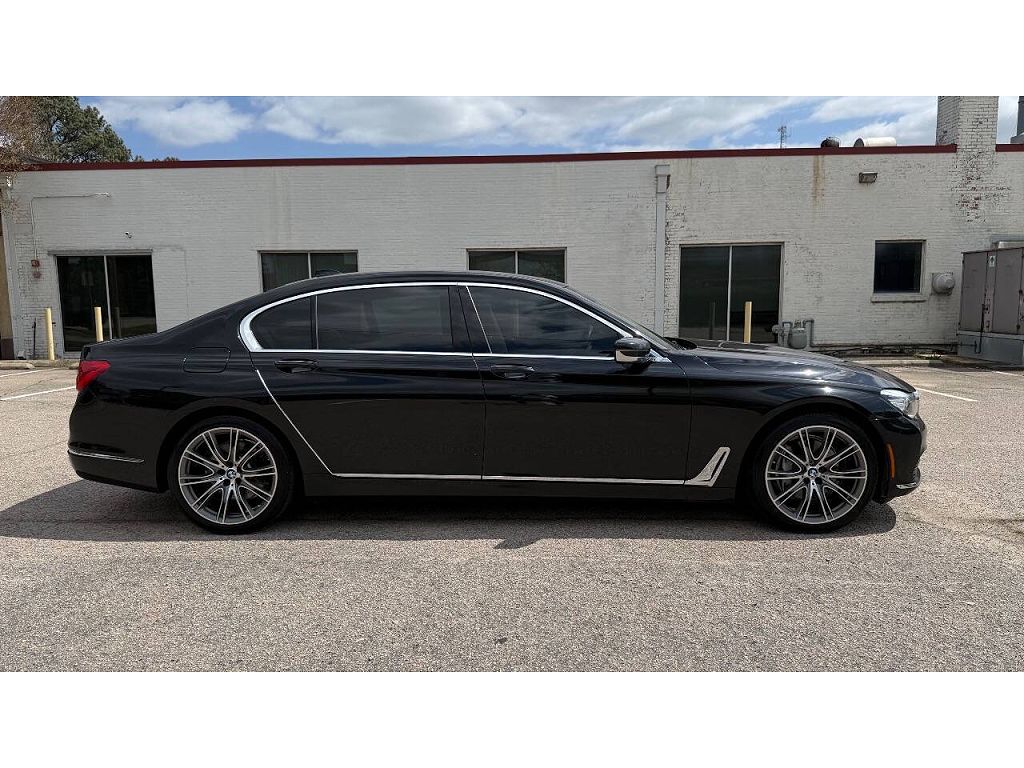 2018 BMW 7 Series 740i