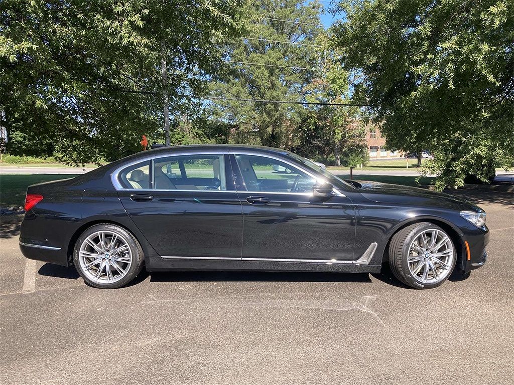 2019 BMW 7 Series 750i