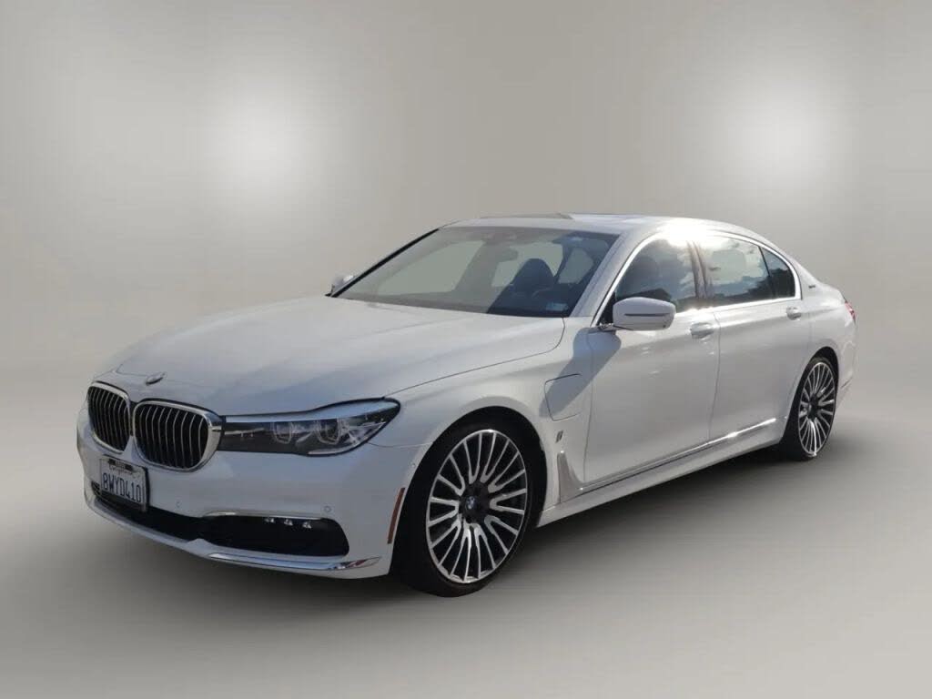 2018 BMW 7 Series 740e xDrive iPerformance - DRIVER ASSISTANCE PKG