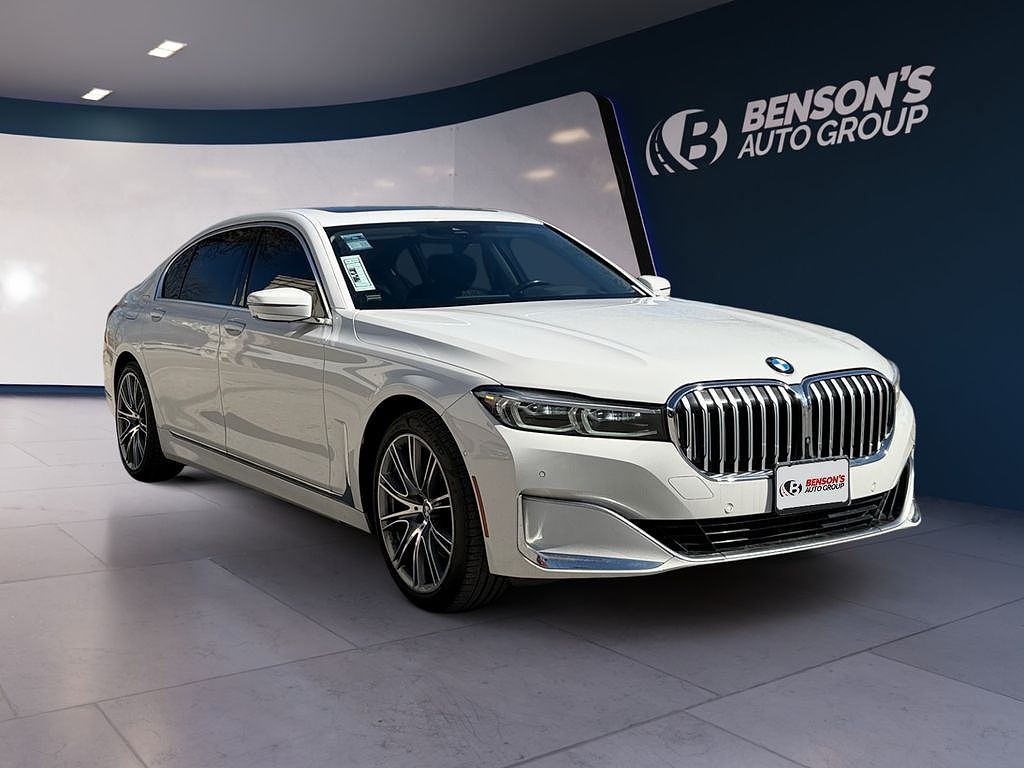 2022 BMW 7 Series 740i