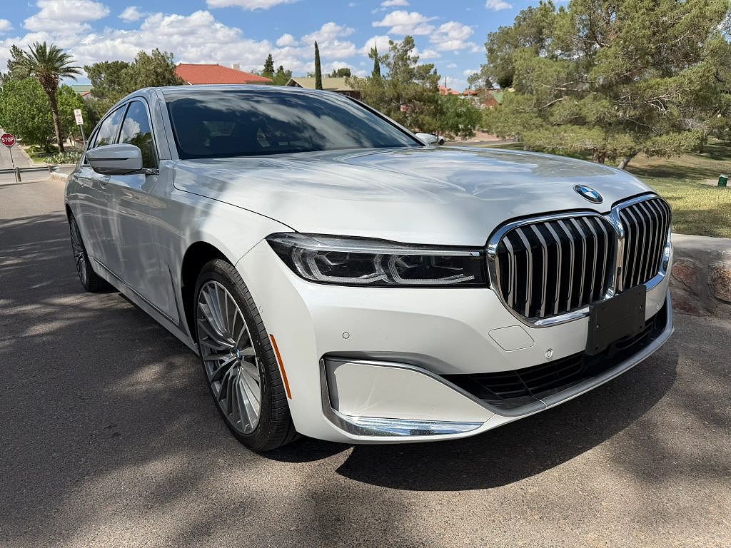 2022 BMW 7 Series 740i