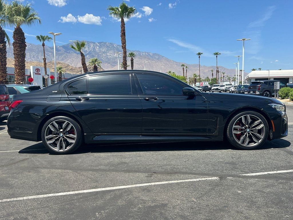 2021 BMW 7 Series M760i xDrive