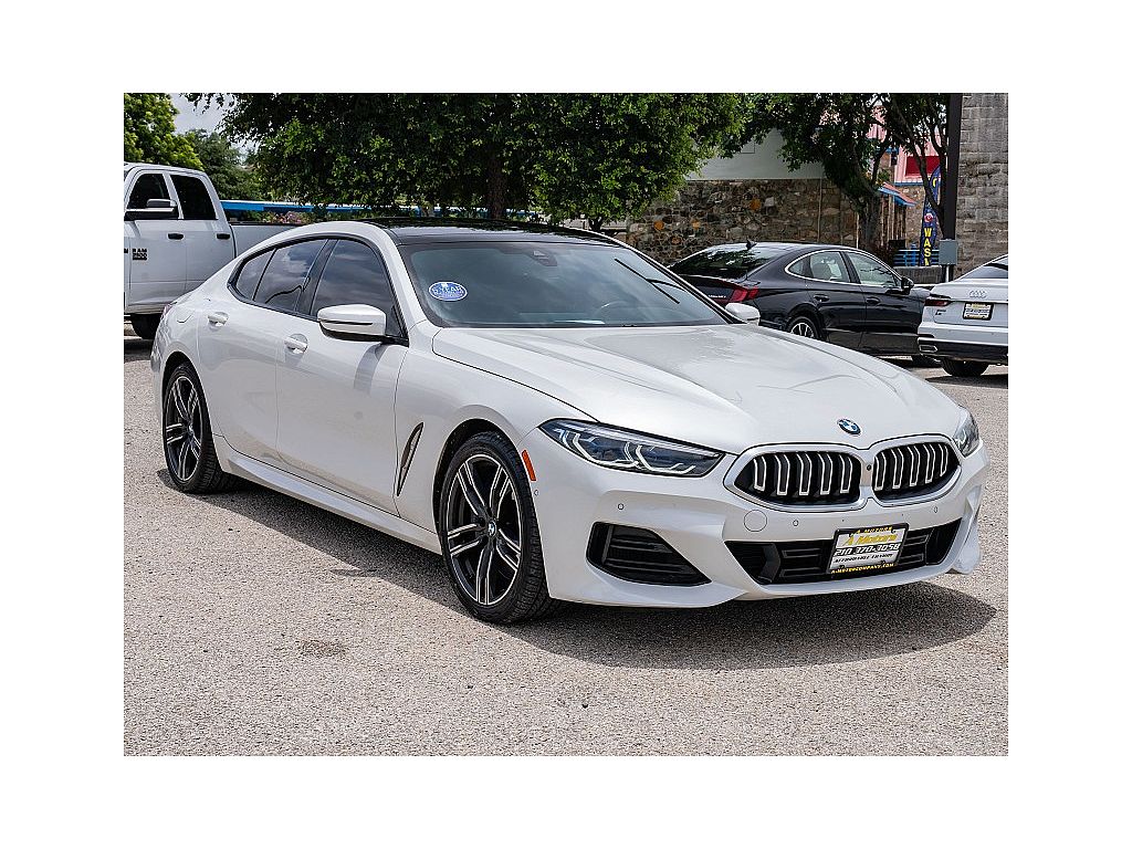 2023 BMW 8 Series 840i