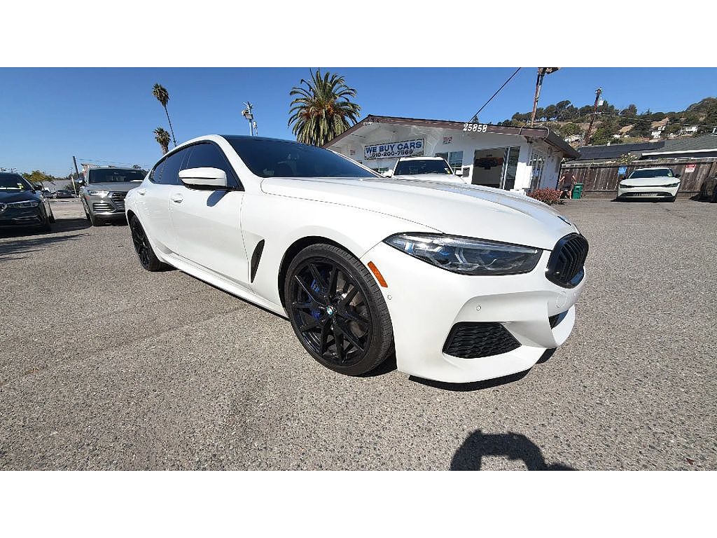 2022 BMW 8 Series 840i
