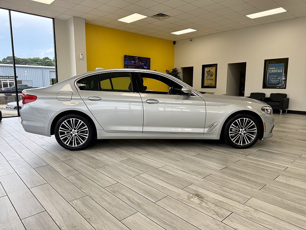 2020 BMW 5 Series 530i