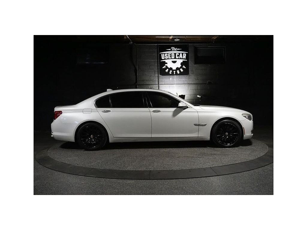2012 BMW 7 Series LWB xDrive