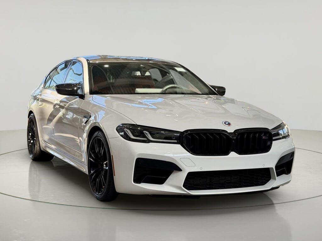 2023 BMW M5