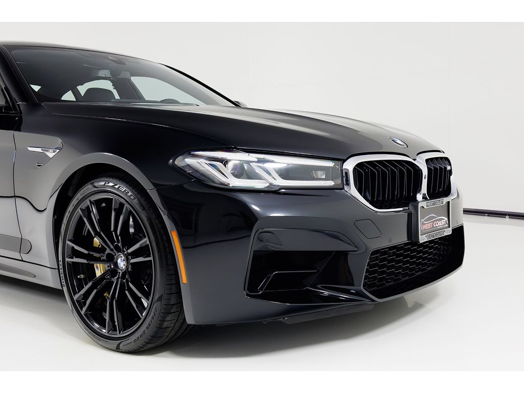 2023 BMW M5