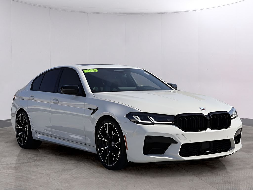 2023 BMW M5