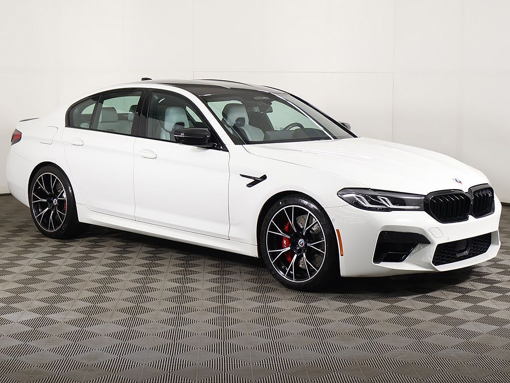 2023 BMW M5