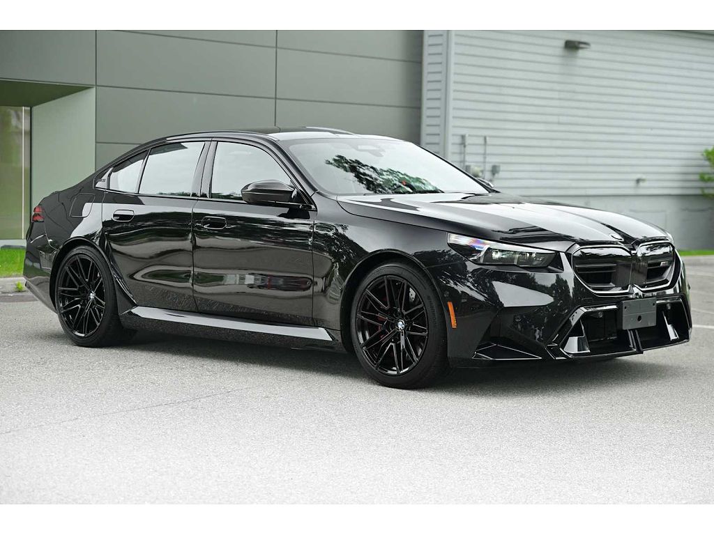 2025 BMW M5