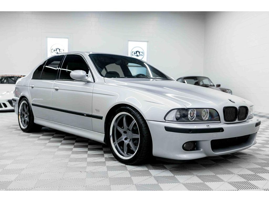 2002 BMW M5