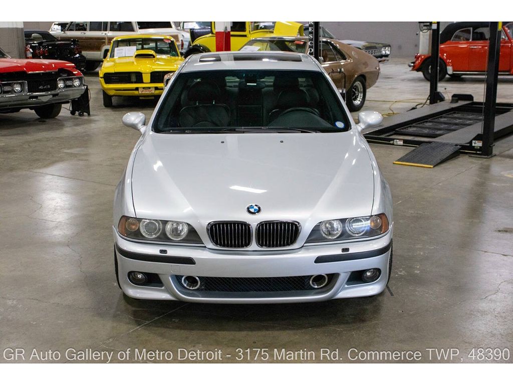 2003 BMW M5