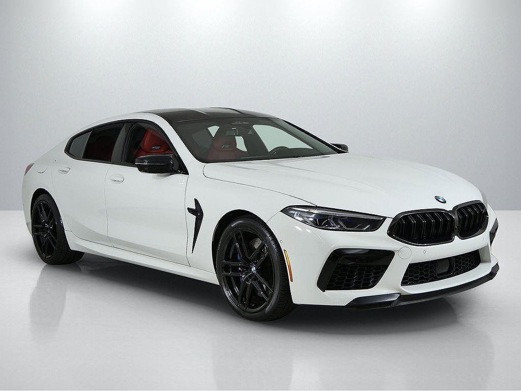 2021 BMW M8