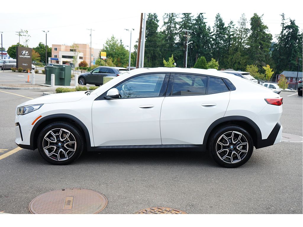 2025 BMW X2 xDrive28i