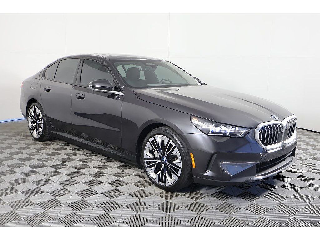 2025 BMW i5 xDrive40
